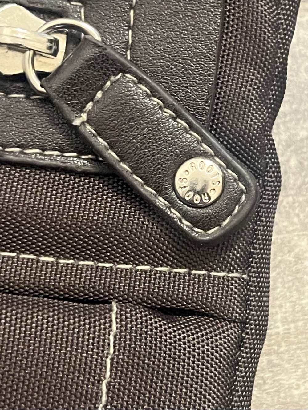 Roots Black Messenger Crossbody Bag - Picture 4 of 13
